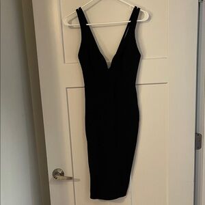 Lulu's Black V-Neck Midi Dress with Straps